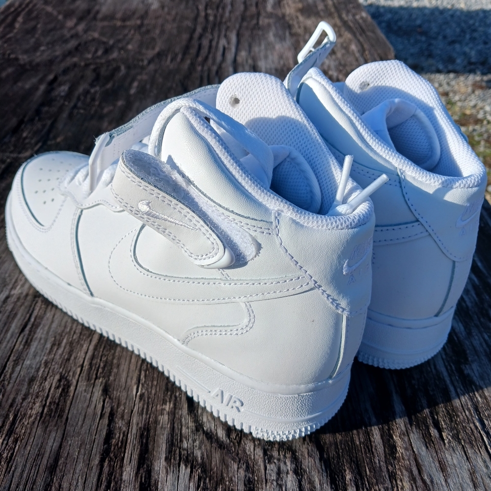 Nike Air Force 1 Lifestyle/Streetwear Shoes Size 7 Youth/8.5 Women - Picture 2 of 8